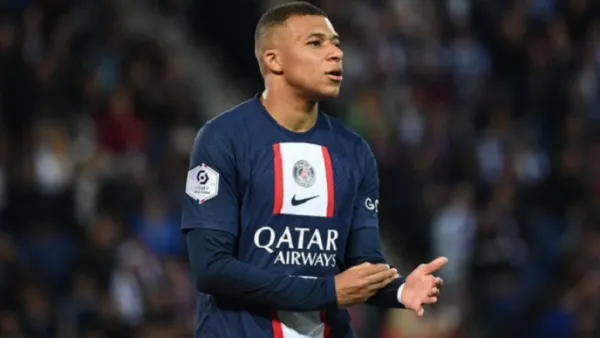 পিএসজিতে এমবাপ্পের জায়গা নিতে পারেন যিনি
