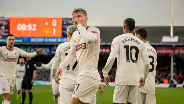 হয়লুনের জোড়া গোলে ম্যানইউর টানা ৪ জয়