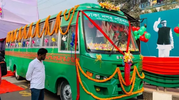 চুপসে গেছে ঢাকা নগর পরিবহন