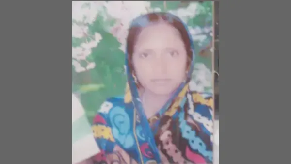 শ্বশুরকে ডাক্তার দেখিয়ে ফেরার পথে গৃহবধূ নিহত