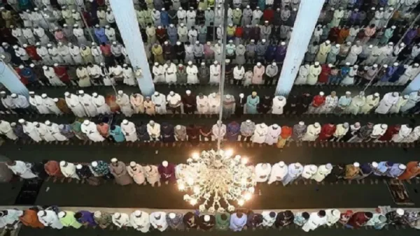 ধর্মীয় ভাবগাম্ভীর্যে সারাদেশে পবিত্র শবে বরাত পালিত