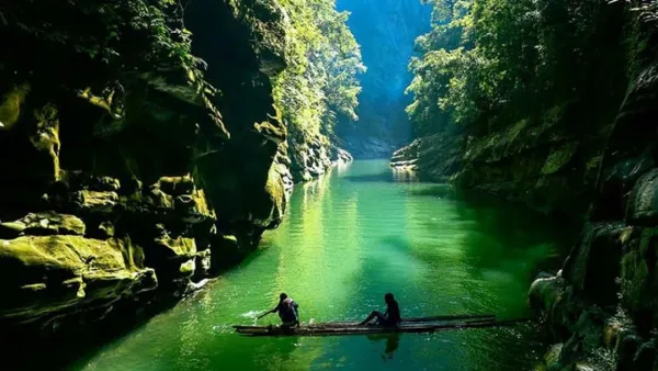 পাহাড়ে নিষেধাজ্ঞা থাকা এলাকায় গিয়ে ছিনতাইয়ের শিকার পর্যটকরা