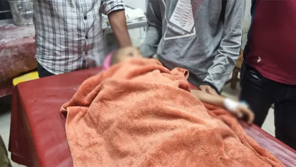 এবার খতনার সময় শিশুর লিঙ্গে অংশ বিচ্ছিন্ন করল হাজাম