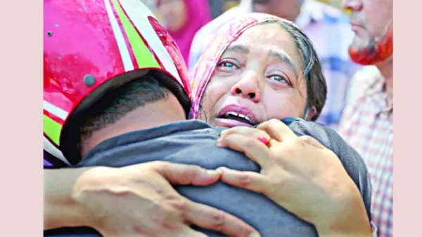 ফাইলের পর ফাইল নড়ে, টনক নড়ে না কর্তৃপক্ষের