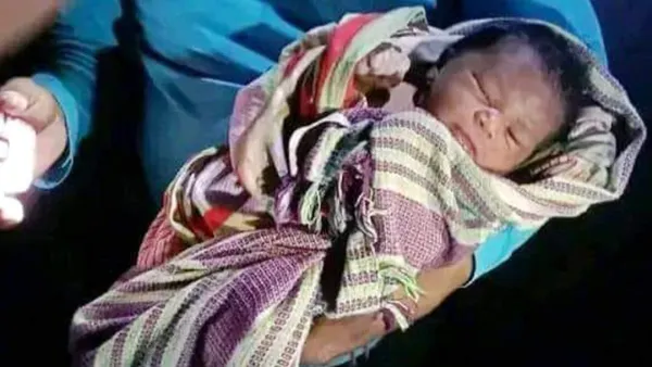 কবরস্থানে নবজাতকের কান্নার আওয়াজ