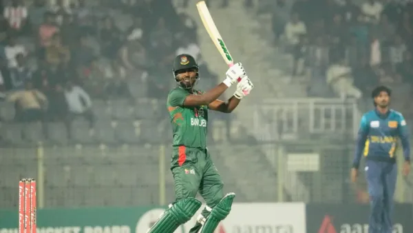 মাহমুদউল্লাহ-জাকেরের ঝড়েও তীরে এসে তরী ডুবল বাংলাদেশের