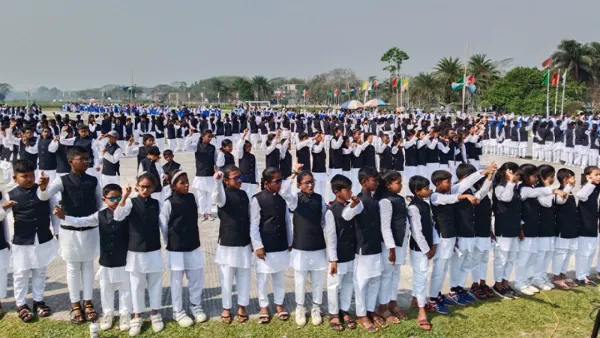 ৭০০ শিক্ষার্থীর কণ্ঠে উচ্চারিত বঙ্গবন্ধুর ঐতিহাসিক ভাষণ