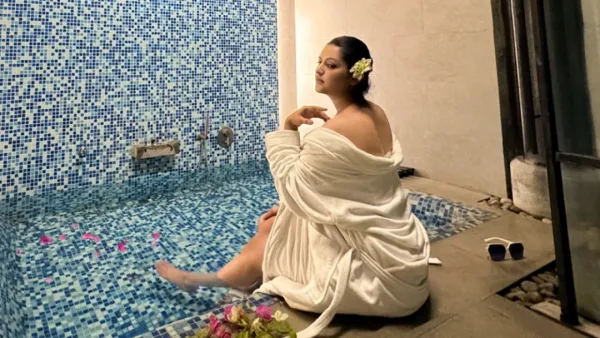 ‘অন্য প্রেমের সময় পাই কই’