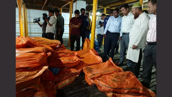 হিমাগারের ৩১ টন খেজুর জব্দ, ১৪ টনই মেয়াদোত্তীর্ণ