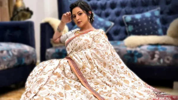 পরীর নতুন পথচলা শুরু