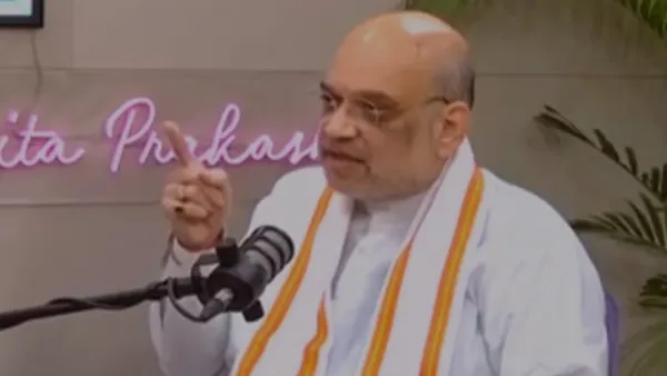 বাঙালি হিন্দুদের ক্ষতি করবেন না: মমতাকে অমিত শাহ