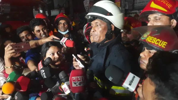 হাতিরপুলের বহুতল ভবনের আগুন নিয়ন্ত্রণে