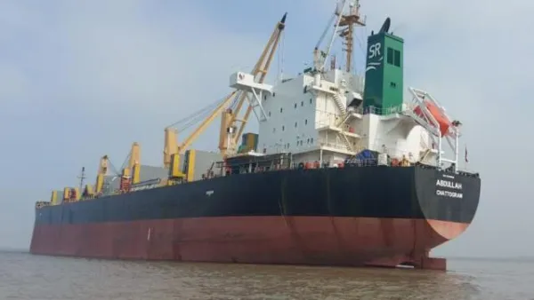 জিম্মি জাহাজ থেকে নতুন তথ্য দিলেন চিফ অফিসার