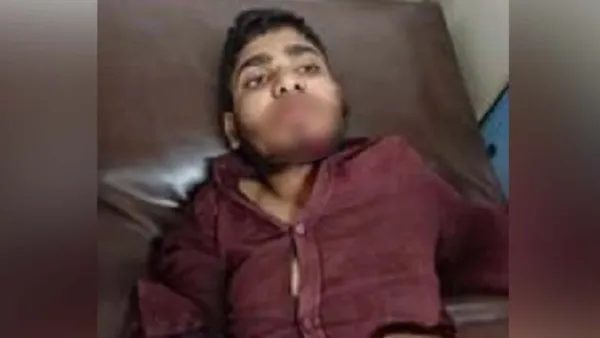 জামিন না পেয়ে আদালত ভবন থেকে লাফ