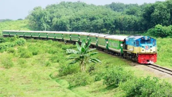 ৫ ঘণ্টা দেরিতে ছাড়ল সিল্কসিটি এক্সপ্রেস