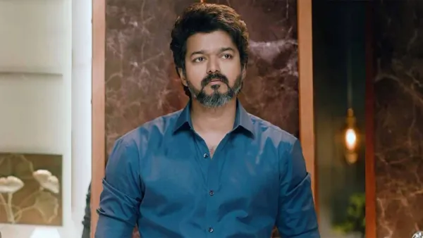 ভক্তদের তাণ্ডবে বিজয় থালাপতির গাড়ি ভাঙচুর