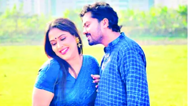 দেশে উপেক্ষিত বিদেশে প্রশংসিত