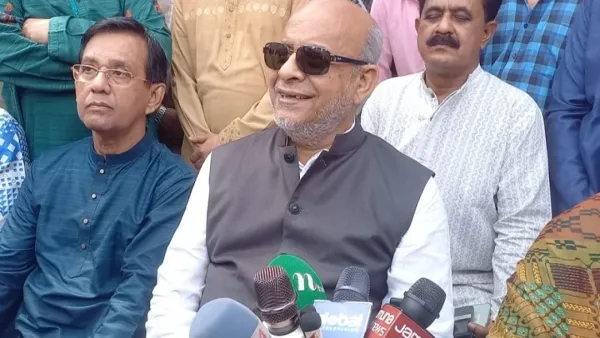 ট্রেনের টিকিট কালোবাজারিদের ছাড় দেওয়া হবে না: রেলমন্ত্রী