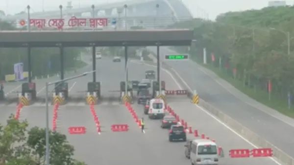 পদ্মা সেতু দেখে মুগ্ধ ভুটানের রাজা