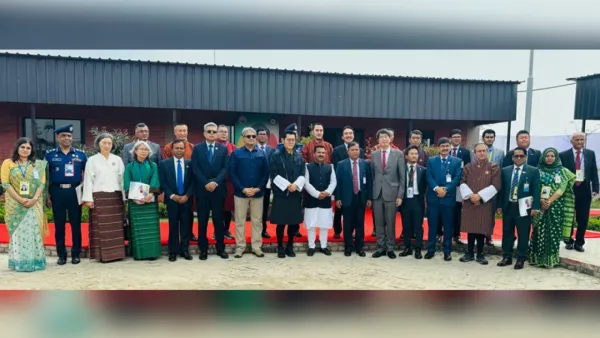 আড়াইহাজারে স্পেশাল ইকোনমিক জোন পরিদর্শনে ভুটানের রাজা