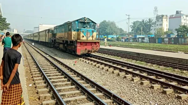 তেজগাঁওয়ে ট্রেনের ধাক্কায় কিশোর নিহত