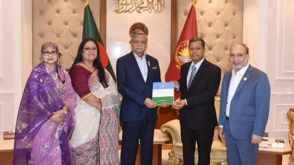 তথ্য পেতে কেউ যেন হয়রানির শিকার না হয়: রাষ্ট্রপতি