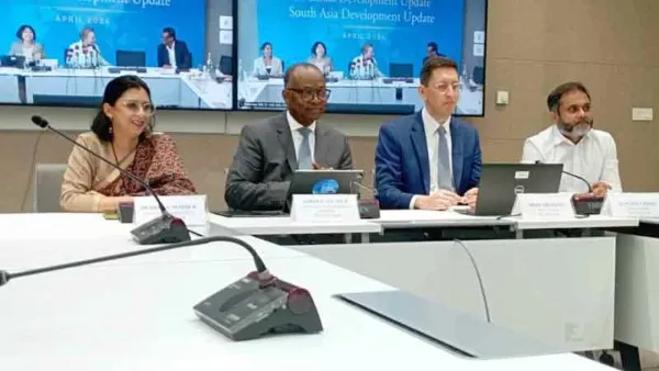 অর্থনৈতিক প্রবৃদ্ধি ৫.৬ শতাংশে নামতে পারে: বিশ্বব্যাংক