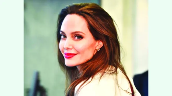 বিস্ফোরক মন্তব্য জোলির