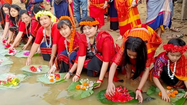 ফুল ভাসিয়ে পাহাড়ে বৈসাবি উৎসব শুরু