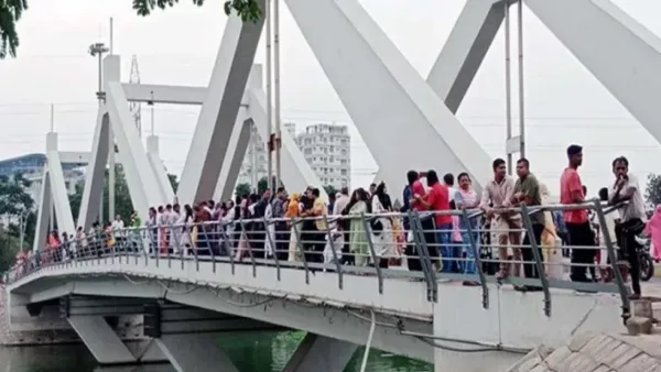 ফাঁকা ঢাকা, ভিড় বিনোদন কেন্দ্রে