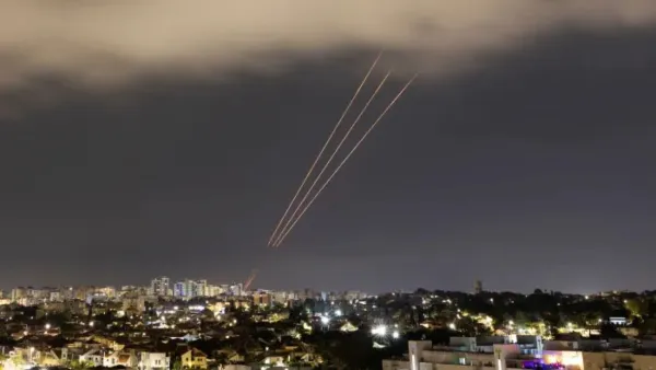 ইসরায়েলে নজিরবিহীন হামলা ইরানের