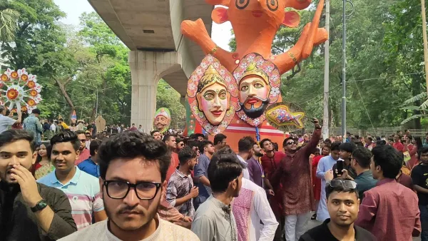 ছবিতে মঙ্গল শোভাযাত্রা (ভিডিও)