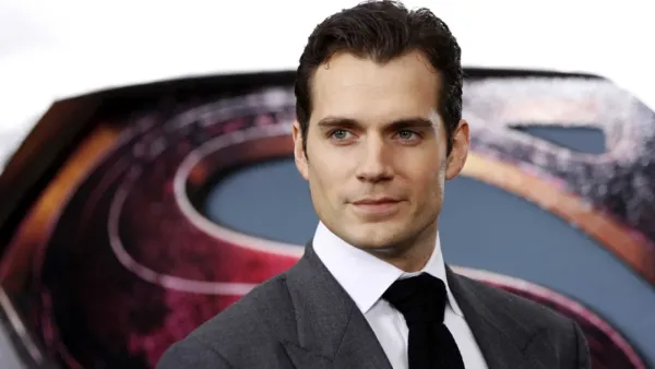 বাবা হচ্ছেন ‘সুপারম্যান’