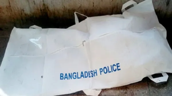 রাজারহাটে স্ত্রীকে পিটিয়ে হত্যা, স্বামী আটক