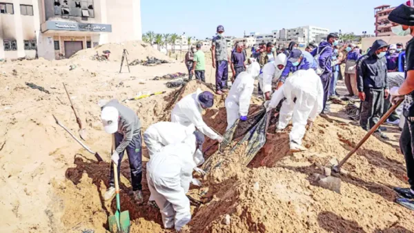 গাজায় গণকবরে ১৯০ মরদেহ
