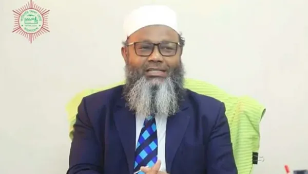 ডিবি কার্যালয়ে সদ্য সাবেক চেয়ারম্যান