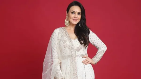 দীর্ঘ বিরতি শেষে বলিউডে ফিরছেন প্রীতি জিনতা