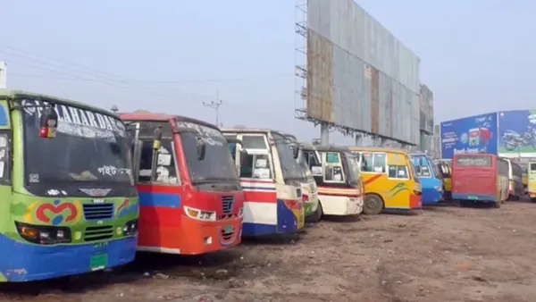 চুয়েটে গাড়ি পোড়ানোর প্রতিবাদে পরিবহন ধর্মঘটের ডাক