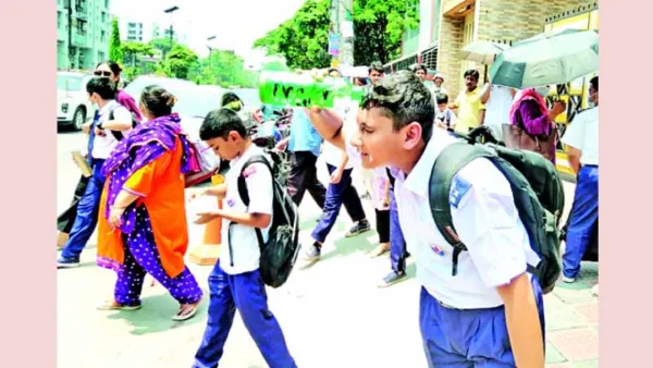 অস্বস্তিতে শিক্ষার্থী ক্ষুব্ধ অভিভাবক