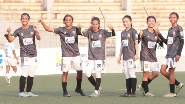 প্রতিপক্ষের জালে ১৯ গোল দিলেন সাবিনা-মারিয়ারা