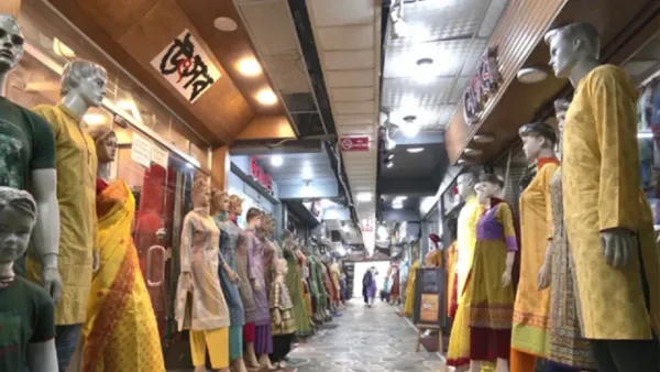 ঢাকার যেসব মার্কেট-দোকানপাট বুধবার বন্ধ