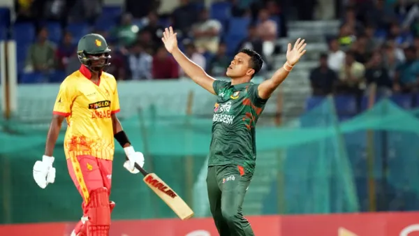 টি-টোয়েন্টিতে ‘টেস্ট ব্যাটিং’ করেও বিপর্যয়ে জিম্বাবুয়ে