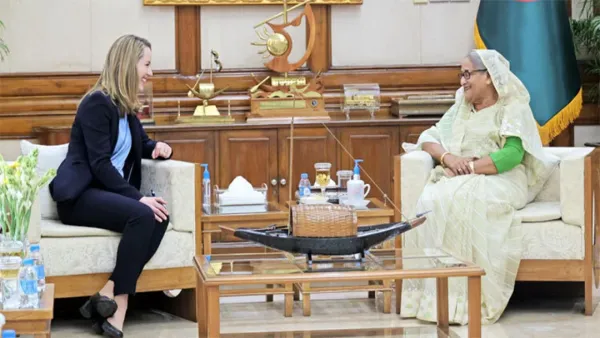 রোহিঙ্গাদের ফেরাতে আইওএমকে উদ্যোগ নেওয়ার আহ্বান প্রধানমন্ত্রীর