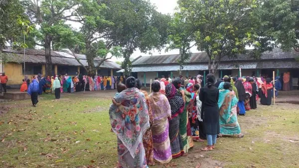 দুপুর পর্যন্ত কত শতাংশ ভোট পড়েছে, জানাল ইসি