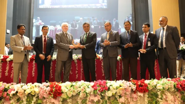 গোল্ড ও প্লাটিনাম সনদ লাভের লক্ষ্যে এগোতে হবে : বেবিচক চেয়ারম্যান