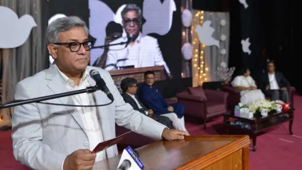 মাস্টার্সেও পরীক্ষার মাধ্যমে ভর্তির কথা ভাবা হচ্ছে: ঢাবি উপাচার্য