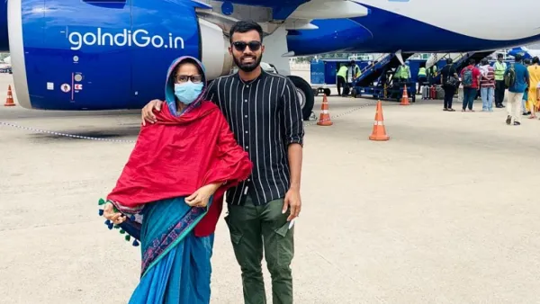 মা দিবসে ক্যানসার আক্রান্ত মাকে নিয়ে হৃদয়ের মর্মস্পর্শী বার্তা