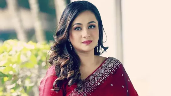 ‘মনে হয় আকাশ থেকে পড়েছি’