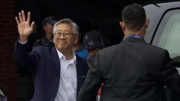 ঢাকা ছাড়লেন ডোনাল্ড লু