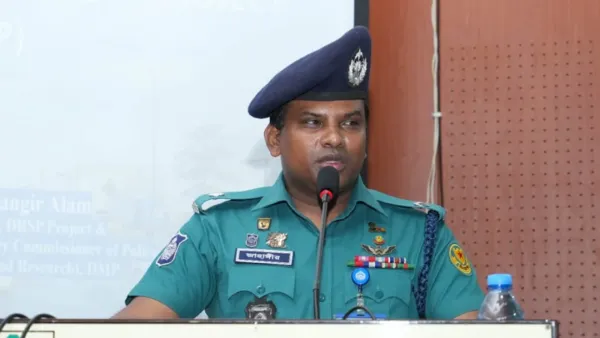 রাজধানীতে ব্যাটারিচালিত অটোরিকশা বন্ধে অভিযান চালাচ্ছে পুলিশ